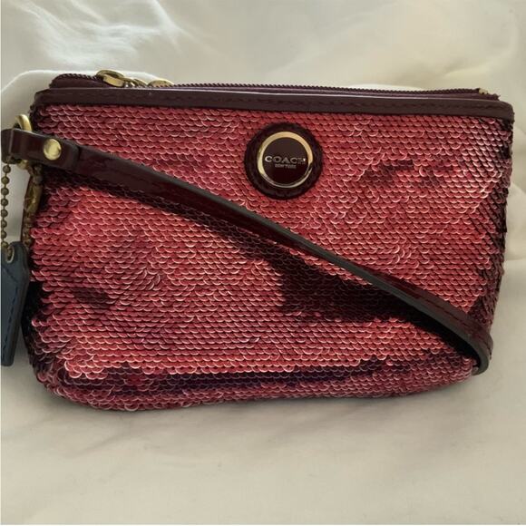 Coach Poppy RARE Red Sequin & Leather Wristlet F48429 EUC MSRP $198 - Picture 3 of 9